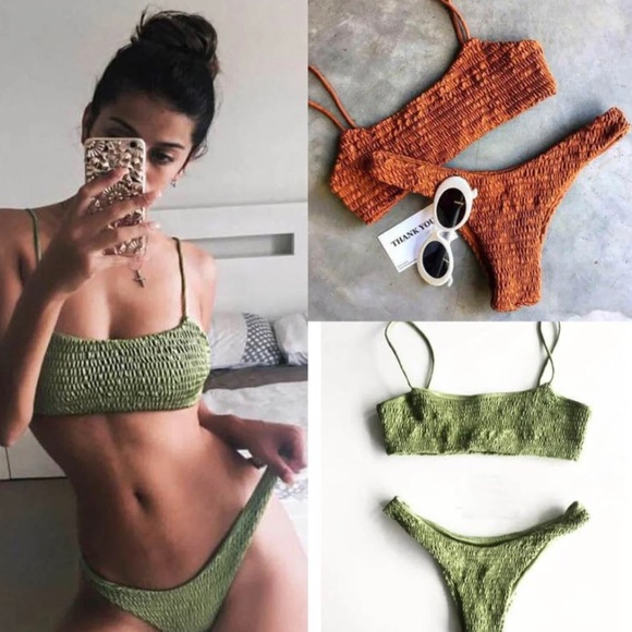 Yellow bikini - Picture 2 of 5